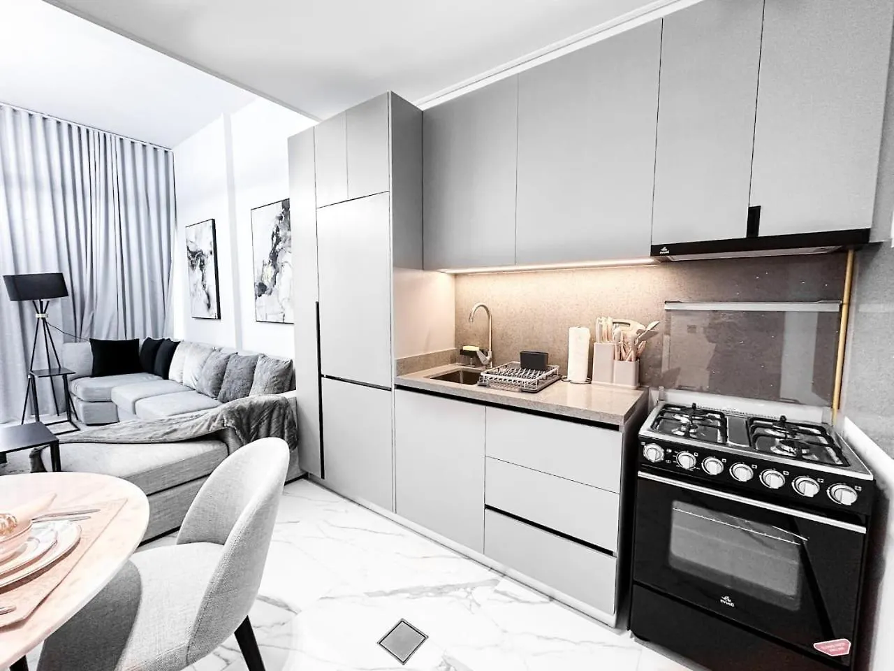 Upgraded 1Bdr Apt In Mag 930 , Al Merkadh Dubai Apartment