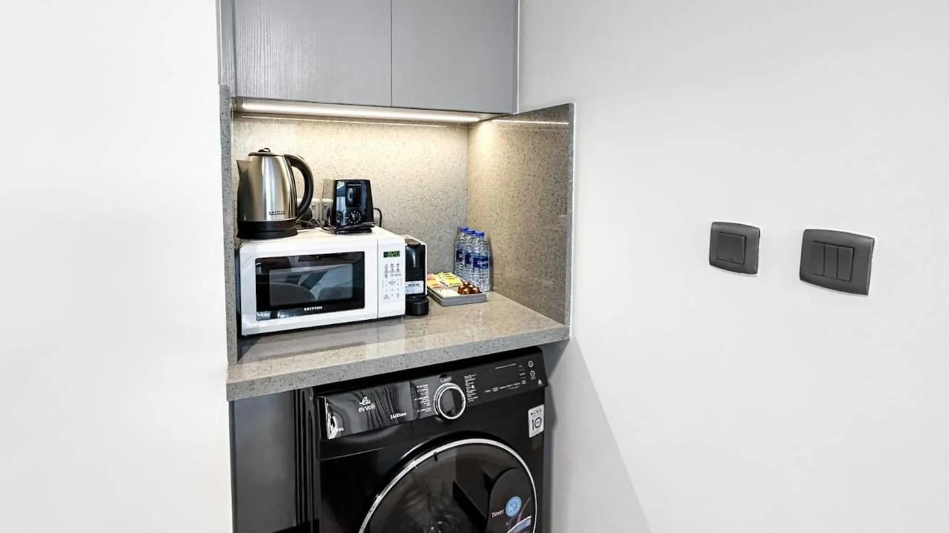 Upgraded 1Bdr Apt In Mag 930 , Al Merkadh Dubai 0*,