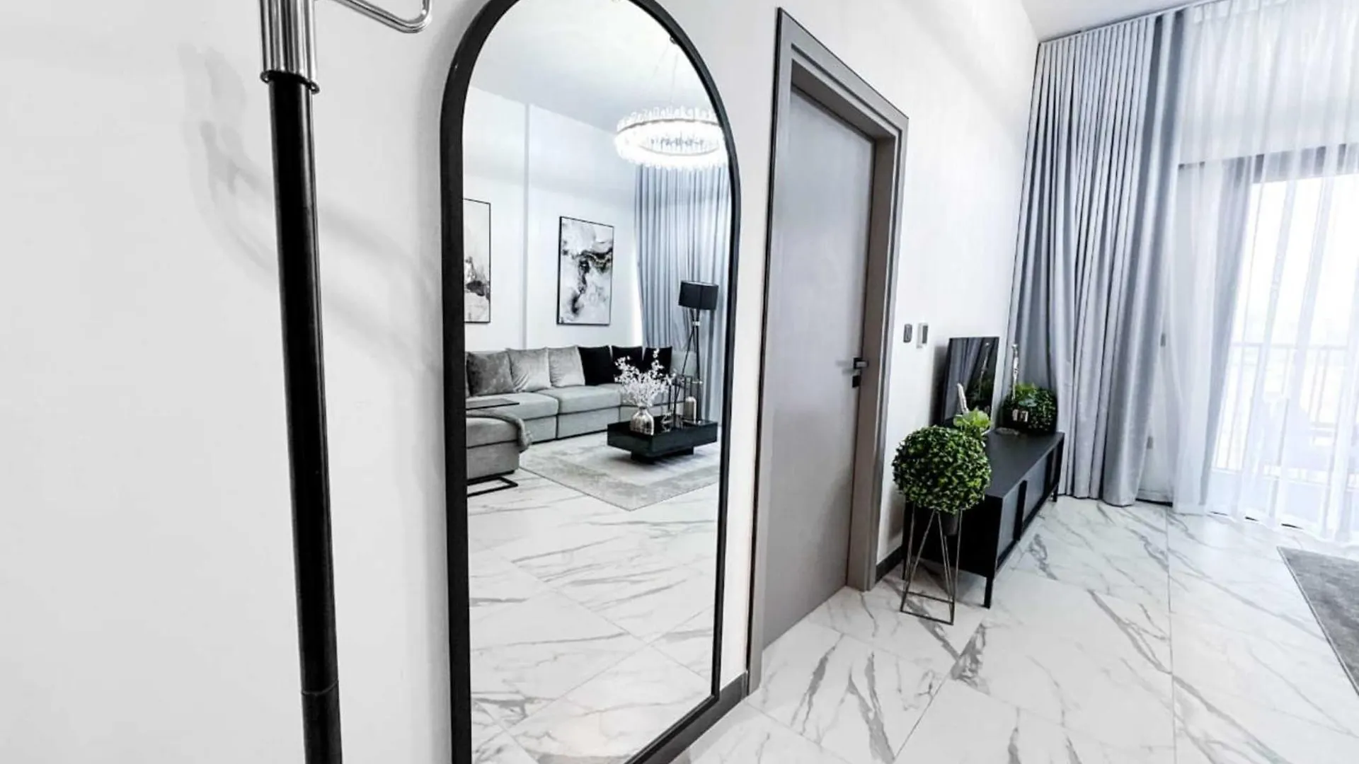 Upgraded 1Bdr Apt In Mag 930 , Al Merkadh Dubai Apartment